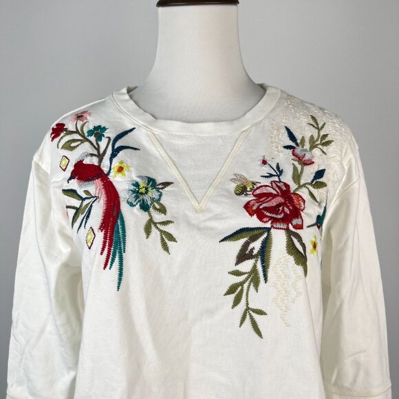 NWOT Johnny Was Embroidered Floral Butterfly Bird Pullover White Sweatshirt Sz S - Picture 3 of 16
